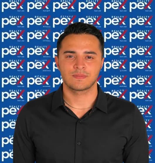 Abdullah Kaymak – Pex Realty danışmanı