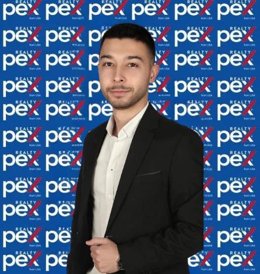 Emre Akkaya – Pex Realty danışmanı