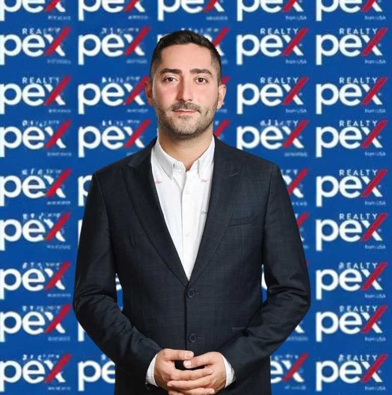 Furkan Kısa – Pex Realty danışmanı