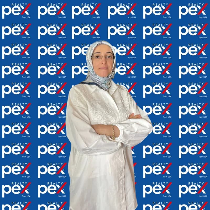 Kübra Dursun – Pex Realty danışmanı