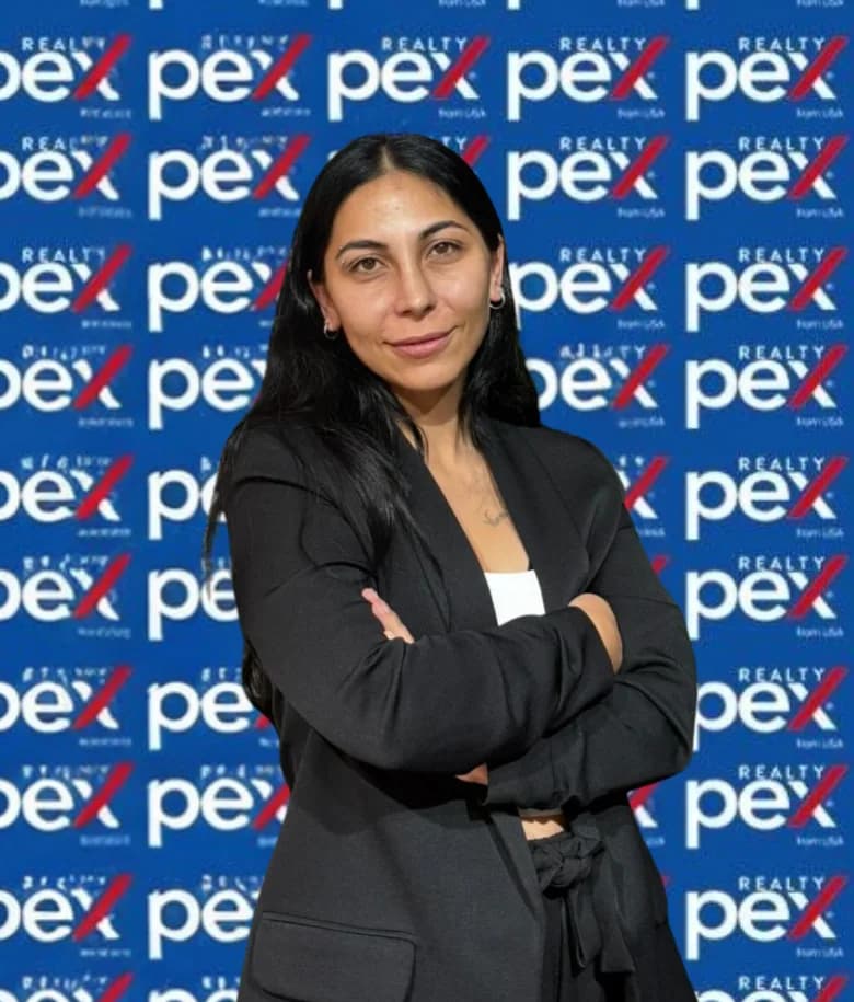 Merve Yüksel – Pex Realty danışmanı