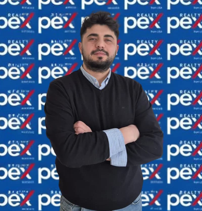 Semih Bacanak – Pex Realty danışmanı