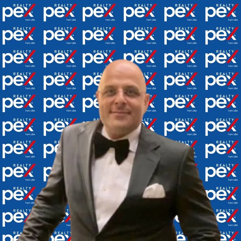 Uğur Murat Gültekin – Pex Realty danışmanı